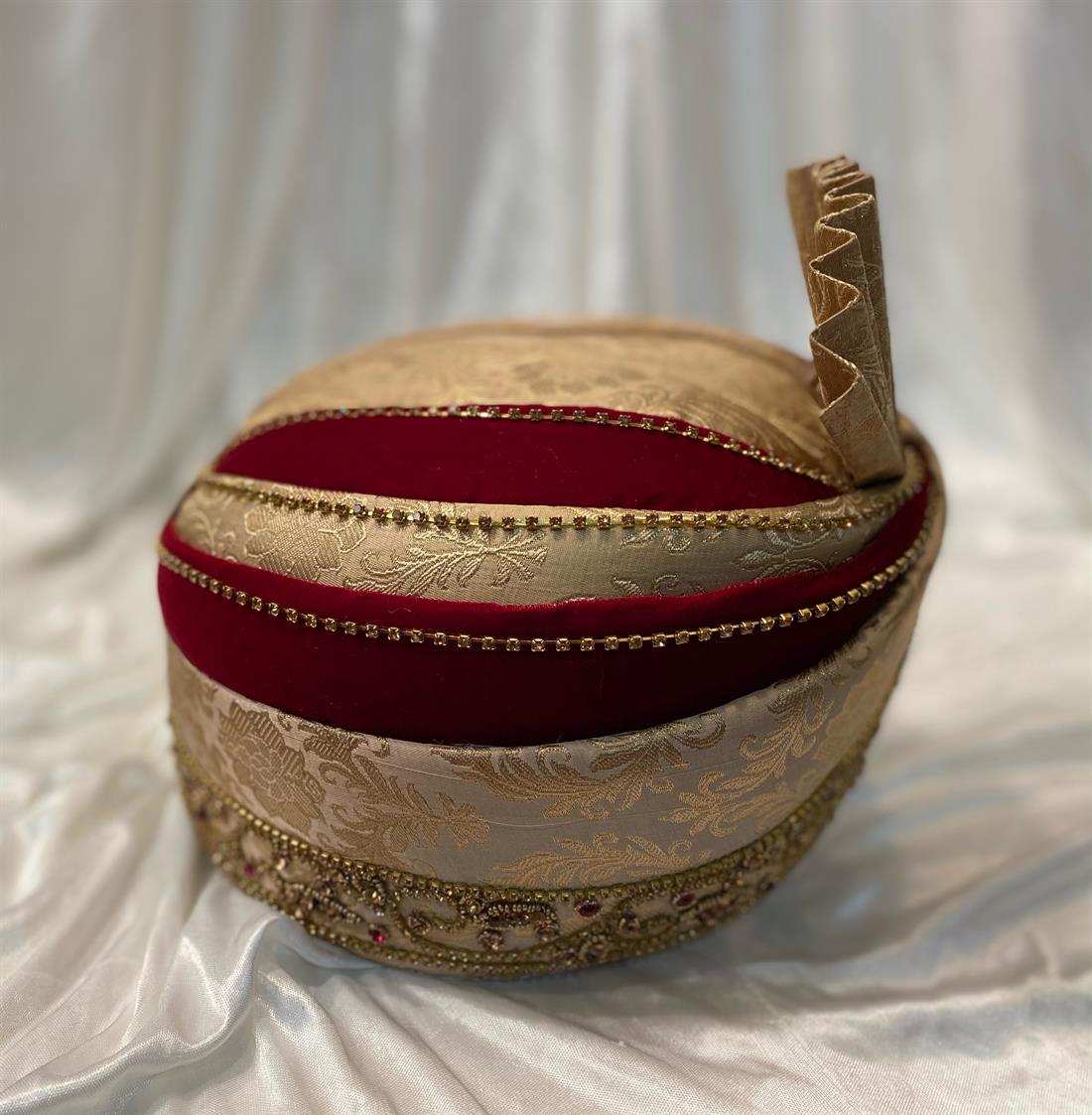 Gold & Maroon Mens Turban Kula