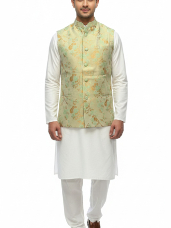 Mens waistcoat.
Please note colours may vary slightly due to different screen settings, if you have