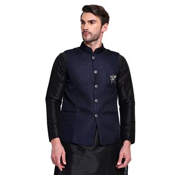 Mens waistcoat.
Please note colours may vary slightly due to different screen settings, if you have