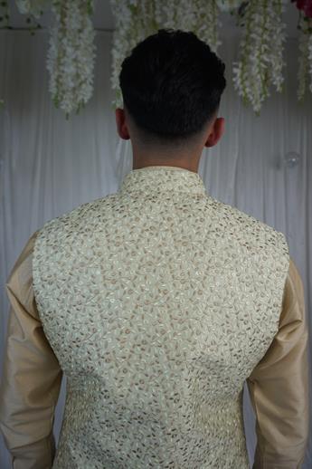 MENS BROCADE WAISTCOAT.